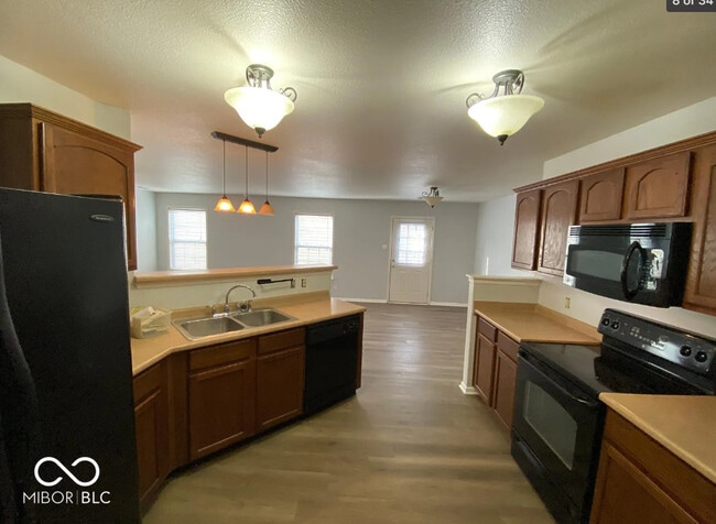 Building Photo - 12220 E 141st St