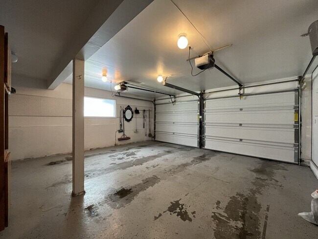 Building Photo - Comfortable Living in Bethany with Two Separate Units, Expansive 0.45-Acre Lot & Versatile Detach...