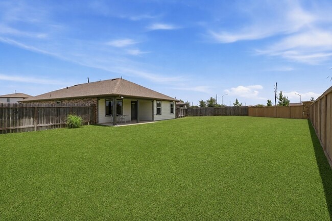 Building Photo - 19039 Drayton Vlg Trce