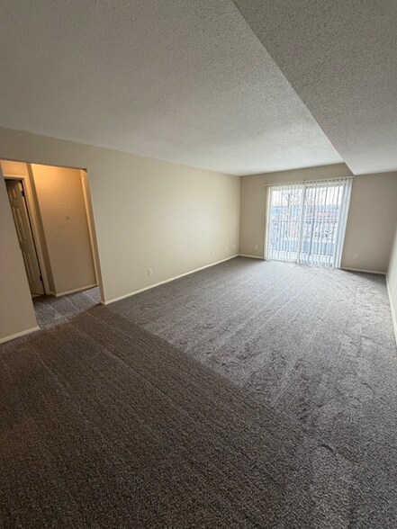 Building Photo - 7100 Van Dorn St