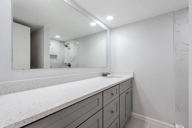 Building Photo - 185 Charter Way