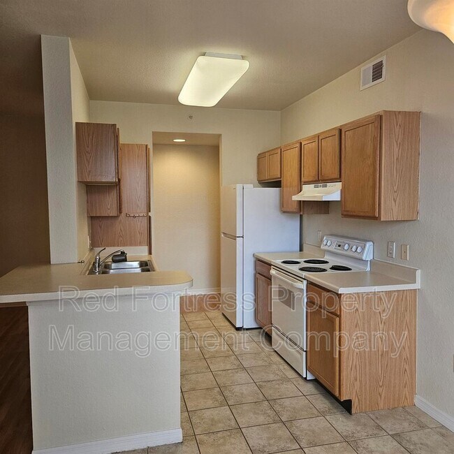 Building Photo - 7965 Preserve Cir