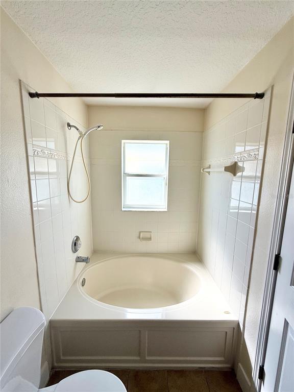 Building Photo - 7731 Carriage Pointe Dr