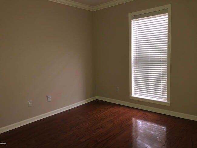 Building Photo - 112 Cherry Bark Ln