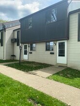 Building Photo - 1020 Broadway St