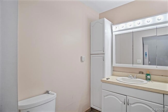 Building Photo - 144 Woodward Ave