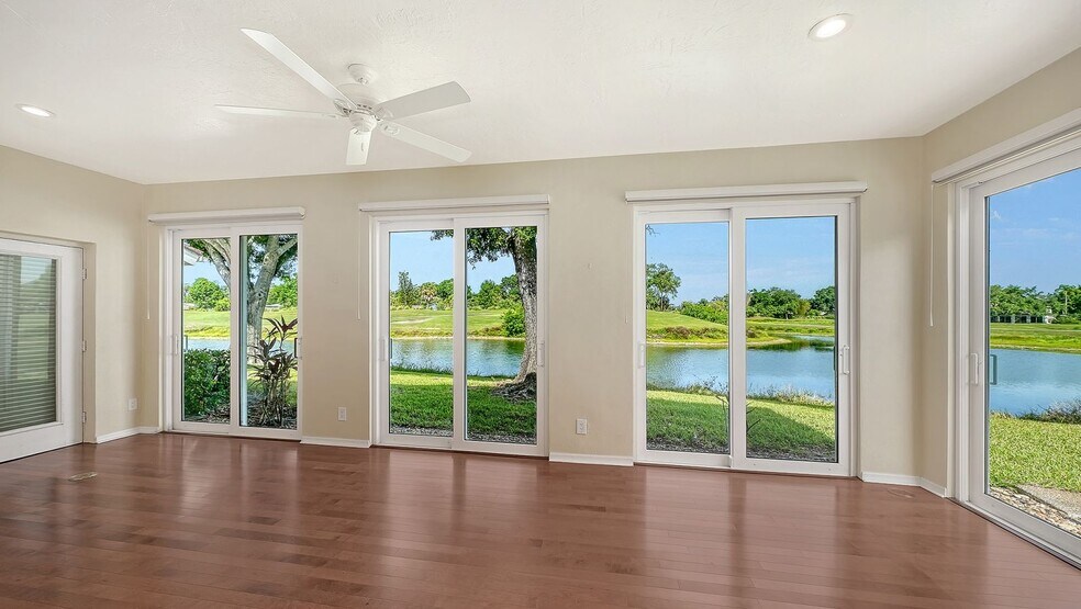Building Photo - 4072 Penshurst Park