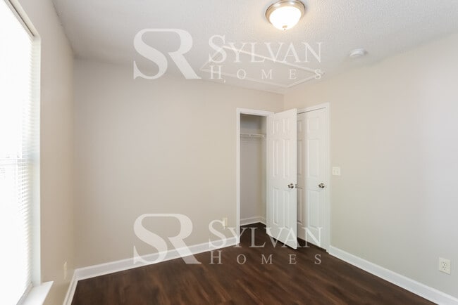 Building Photo - Come view this charming home