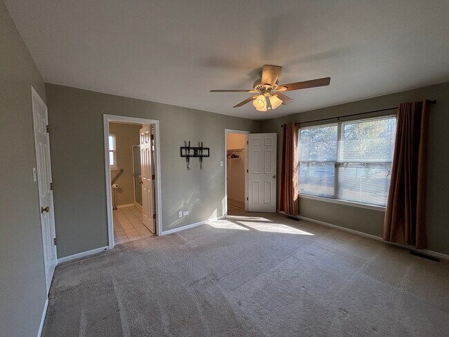 Building Photo - 1416 Finch Dr