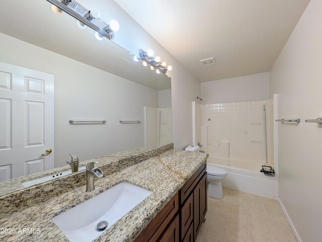 Building Photo - 15748 W Paradise Ln