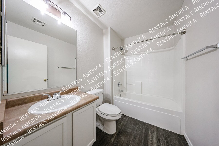 Building Photo - 8554 E Meseto Ave