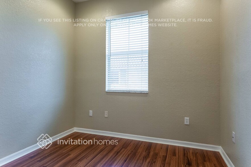 Building Photo - 1382 Vía De Pepi