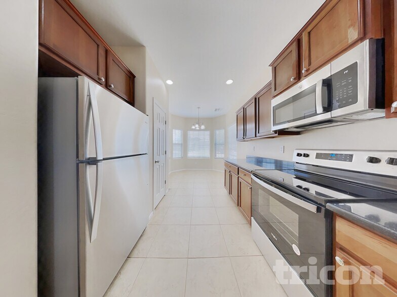 Building Photo - 37020 W Mondragone Ln