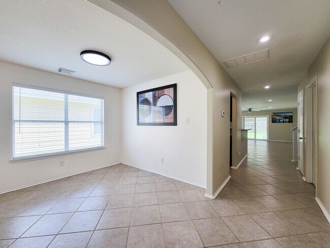 Building Photo - Comfort meets style in this home situated ...