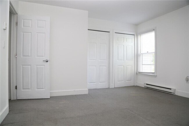 Building Photo - 74 Tell St