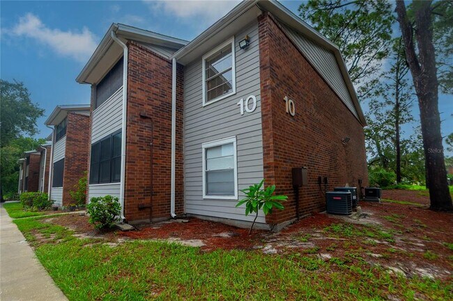 Building Photo - 1400 Gandy Blvd N