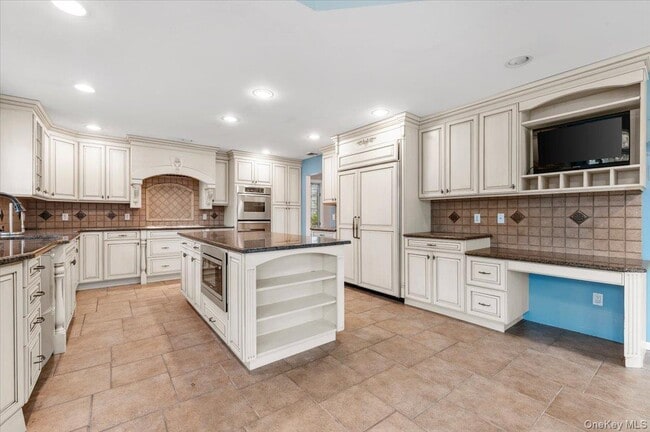 Building Photo - 2495 Navy Pl