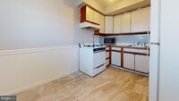 Building Photo - 10722 Gifford Ave