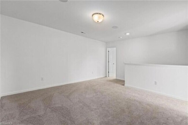 Building Photo - Spacious 3-Bedroom Townhome with Private Patio, Central HVAC & In-Unit Laundry Hookups