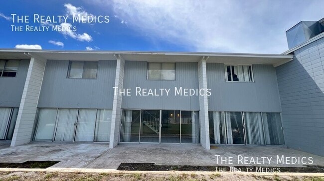 Building Photo - 1010 N Fiske Blvd