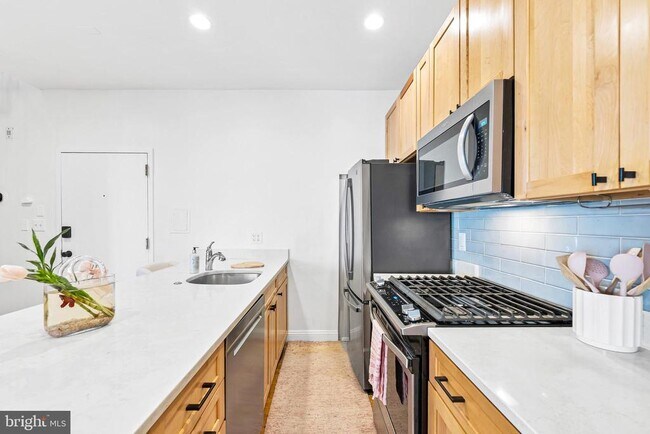Building Photo - 1417 Chapin St NW