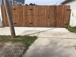 Building Photo - 700 N Alexander St