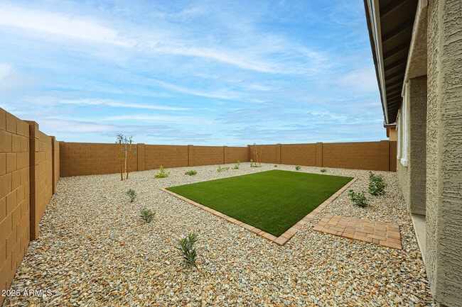 Building Photo - 17341 W Smoketree Dr