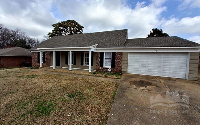 Building Photo - 1392 Singing Trees Dr