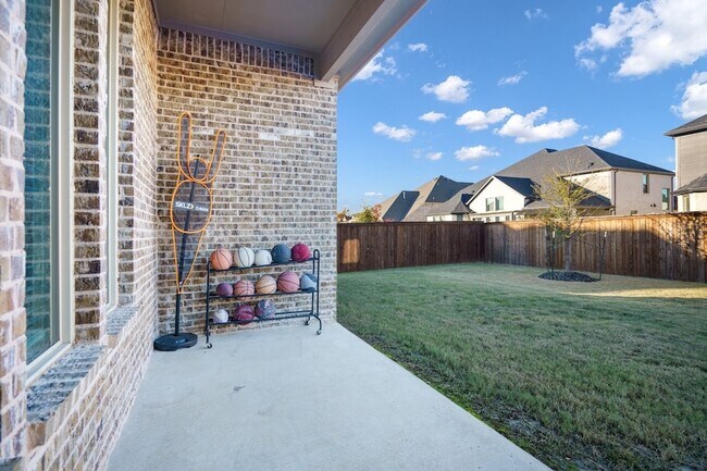 Building Photo - 7470 Sanctuary Dr