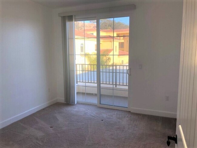 Building Photo - Ventura Cannery Condo - Two Bedroom locate...