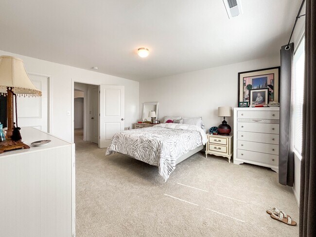 Building Photo - 494 Aspire Cir