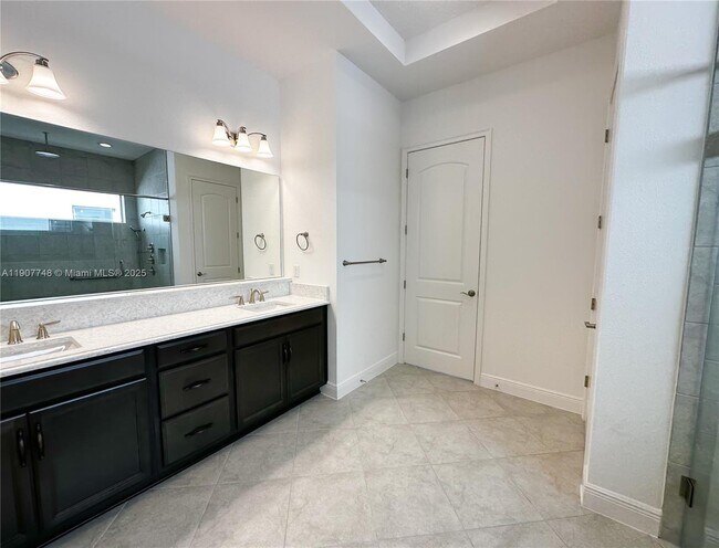 Building Photo - 13646 Abberwick Dr