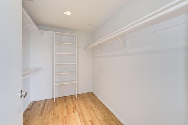 Building Photo - 1662 N Quinn St