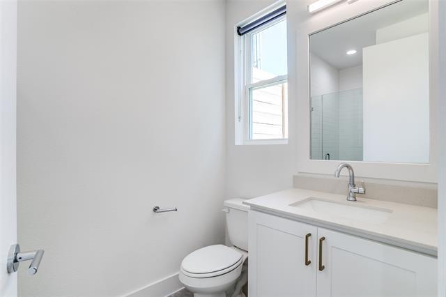 Building Photo - 5714 Lindell Ave