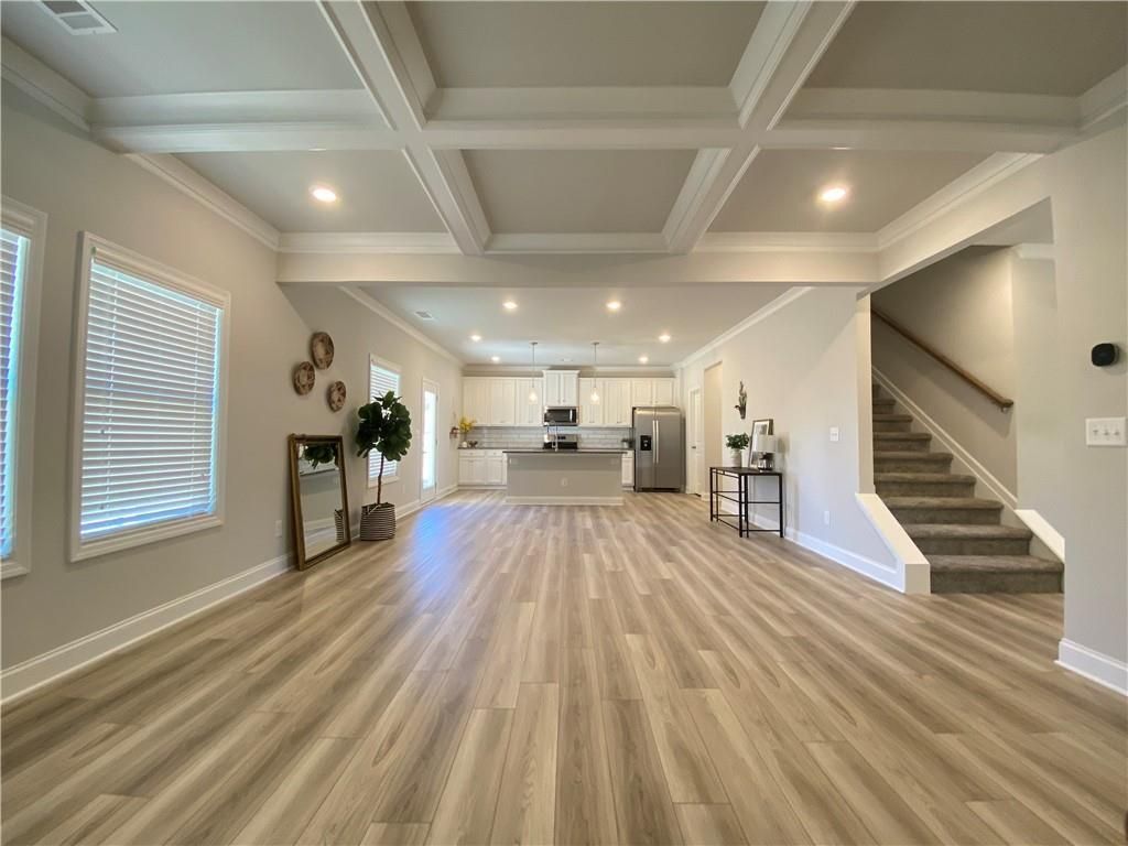 Building Photo - 4570 Silver Oak Dr SW