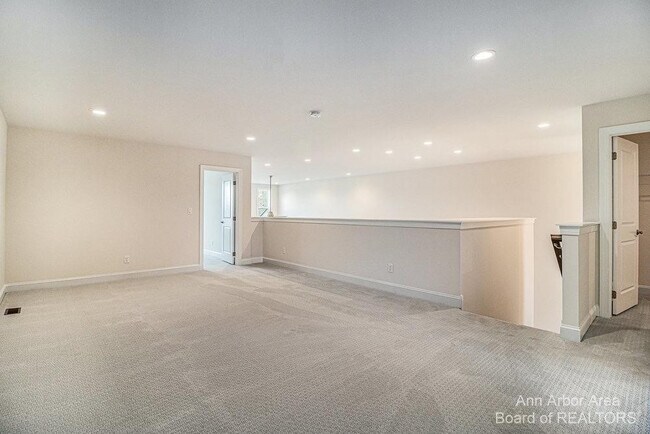 Building Photo - 3343 Roseford Blvd