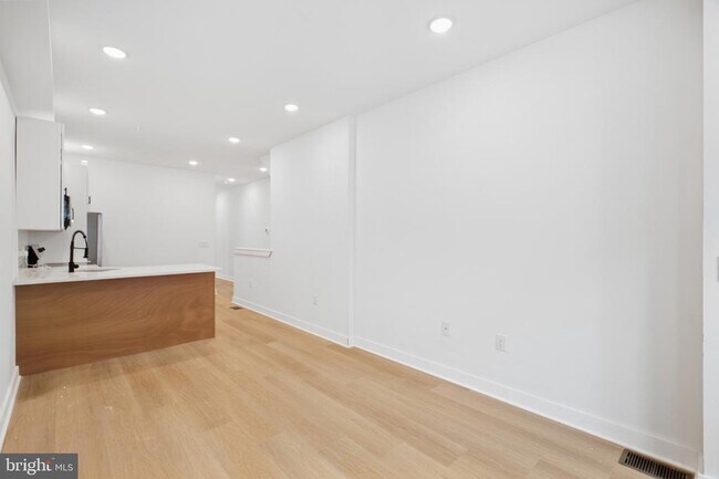 Building Photo - 2506 N 12th St