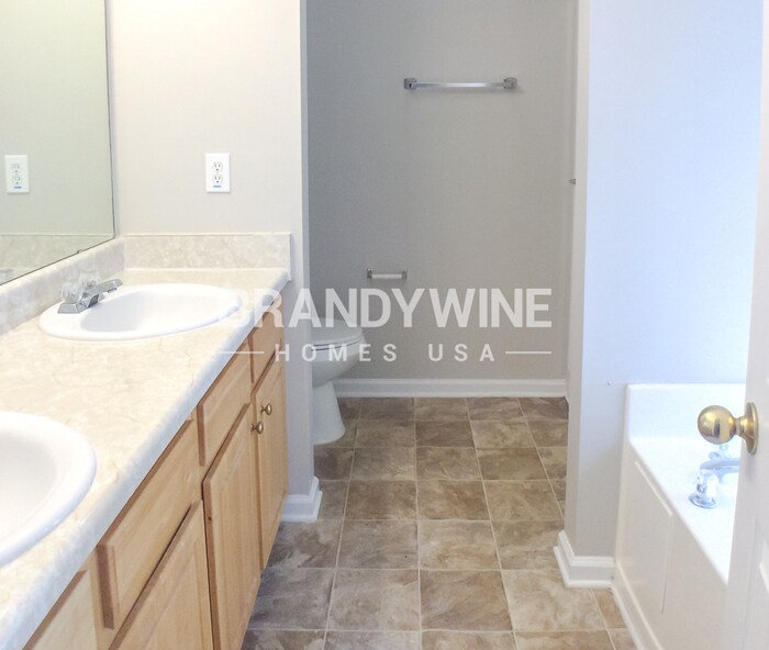 Building Photo - 1026 Miss Amber Way