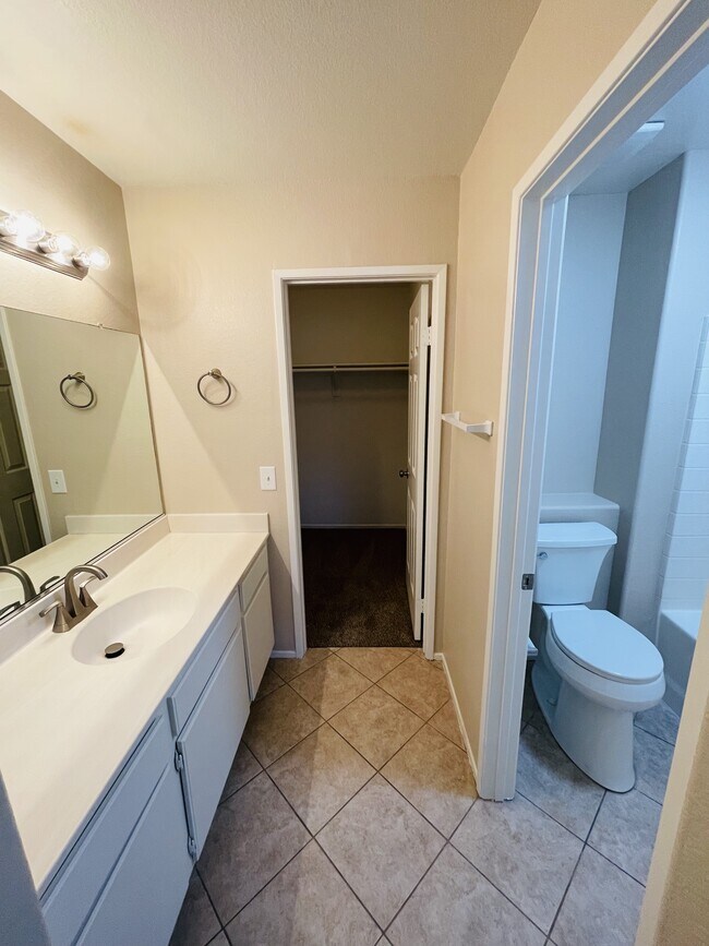 Building Photo - 26331 Arboretum Way