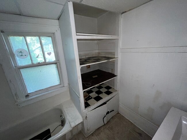 Building Photo - 920 S Maffit St