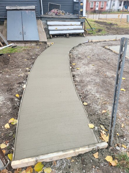 Building Photo - 1405 7th Ave