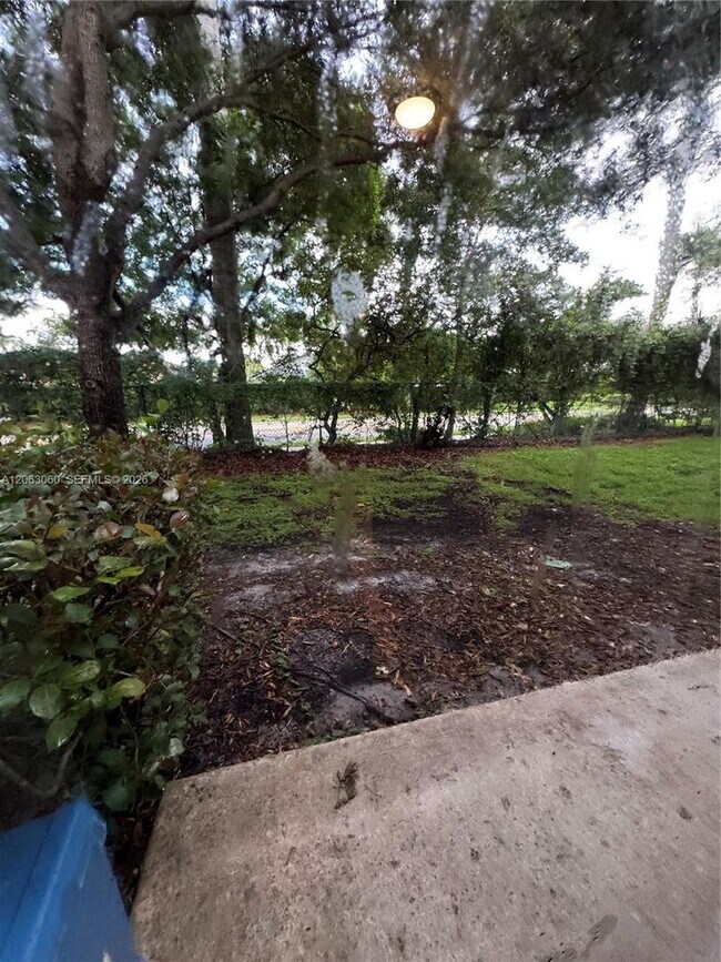Building Photo - 4917 SW 140th Terrace