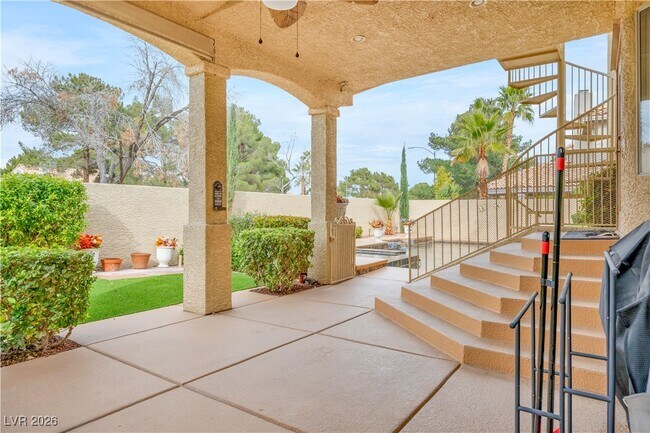 Building Photo - 2217 Harbor Cliff Dr