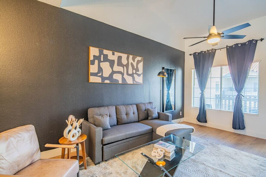 Building Photo - 7900 E Princess Dr