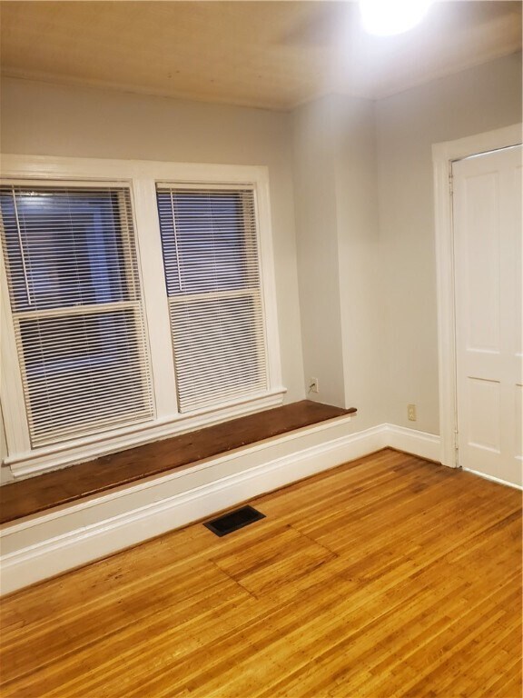 Building Photo - 167 Rosedale St