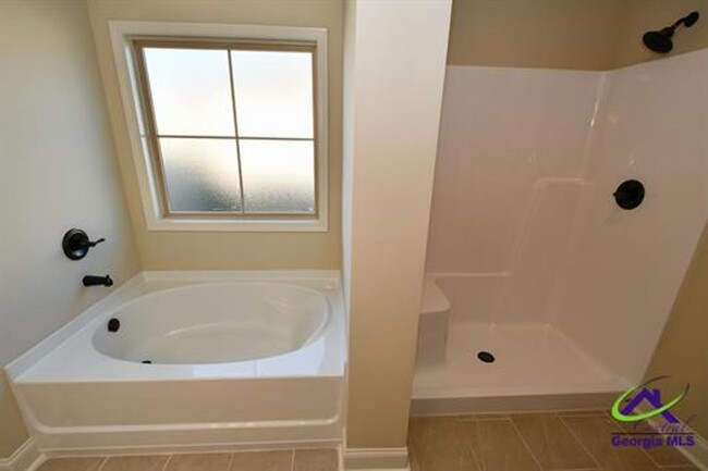 Building Photo - 204 Otters Rdg Dr