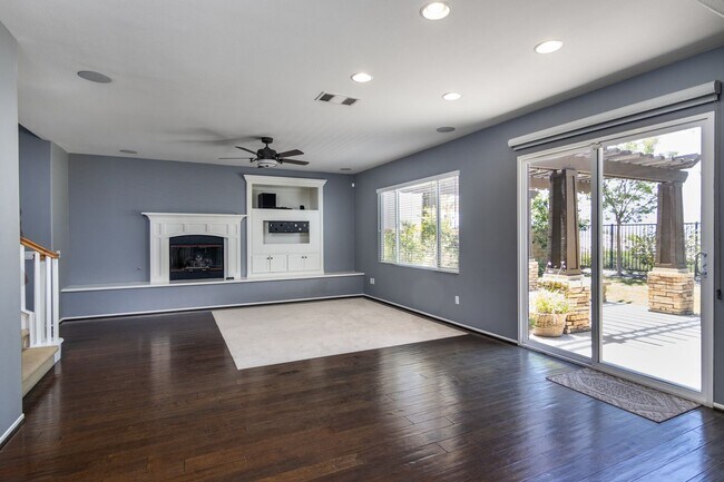 Building Photo - Coming Soon - Highly desired Alta Vista Community Home!