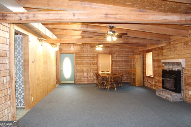 Building Photo - 663 W C Hodges Rd