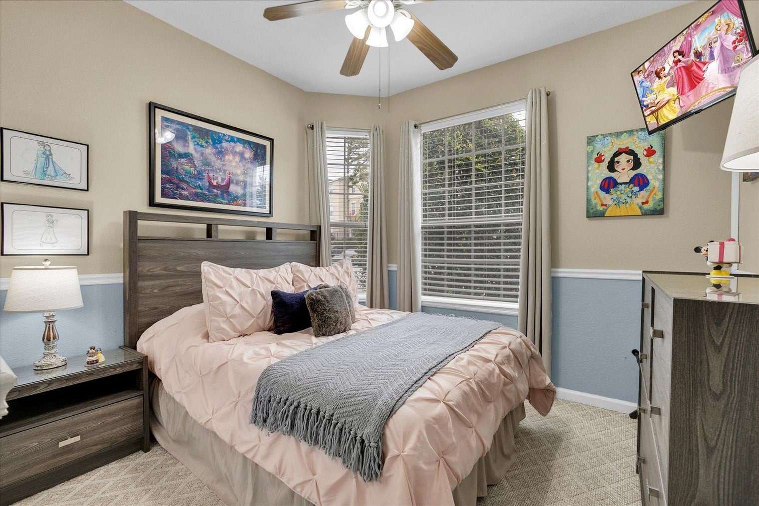 Building Photo - 2302 Silver Palm Dr
