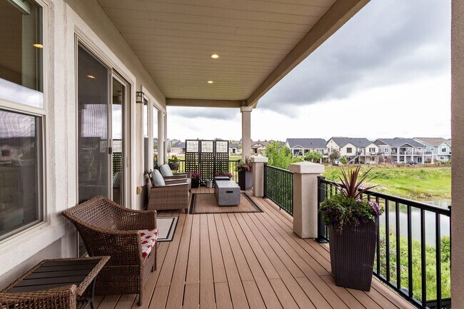 Building Photo - Spacious 4-Bedroom Home in Prestigious For...